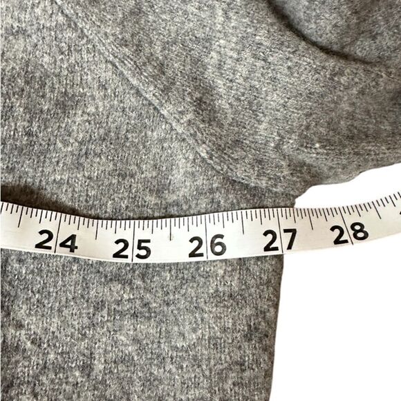 ELLEN TRACY Gray 100% Wool Zip Front Cardigan Sweater, shawl collar. Size Medium - Picture 3 of 6
